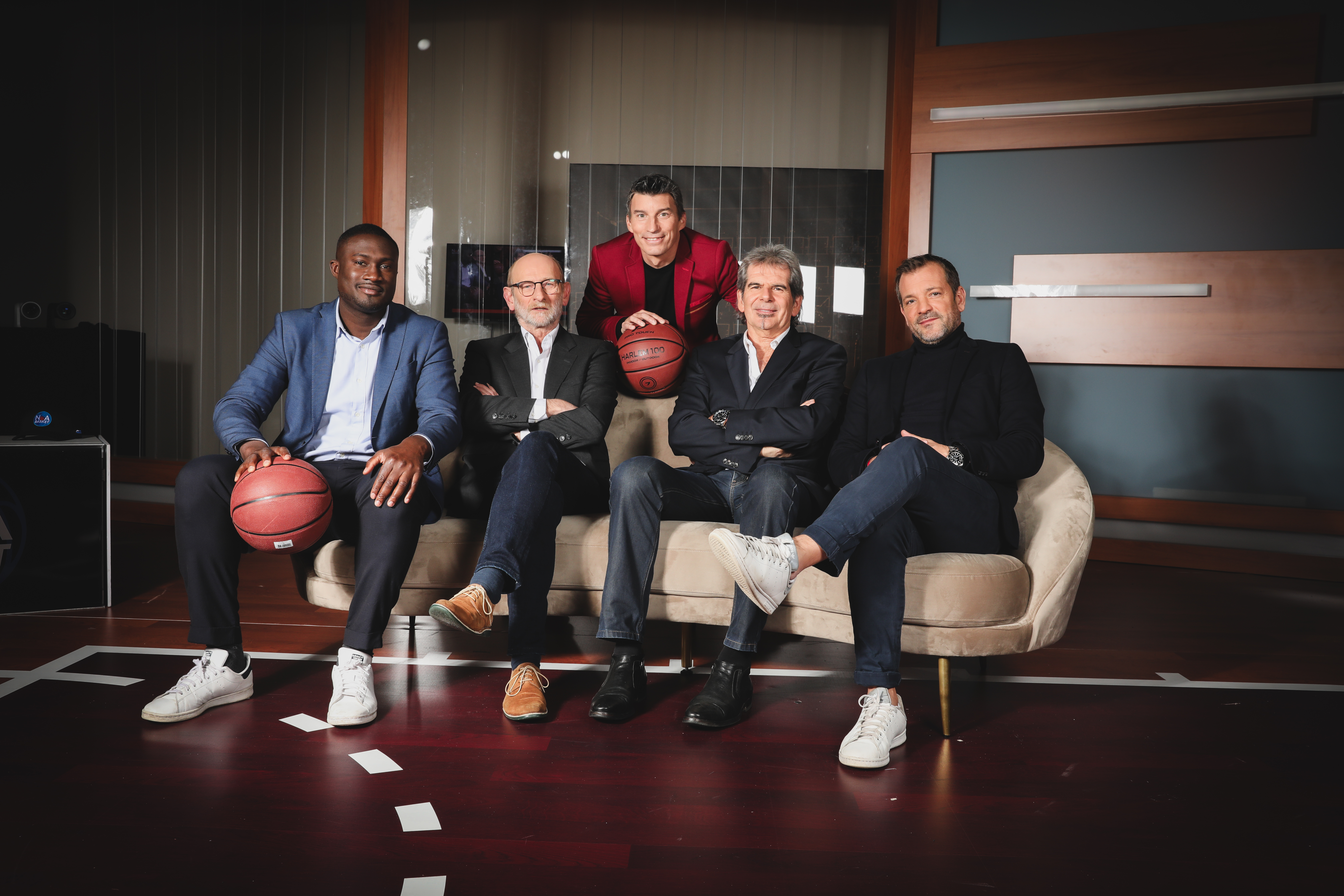 De gauche à droite : Pape-Philippe Amagou, Fred Sarre, Freddy Vetault, Claude Bergeaud, Simon Darnauzan.