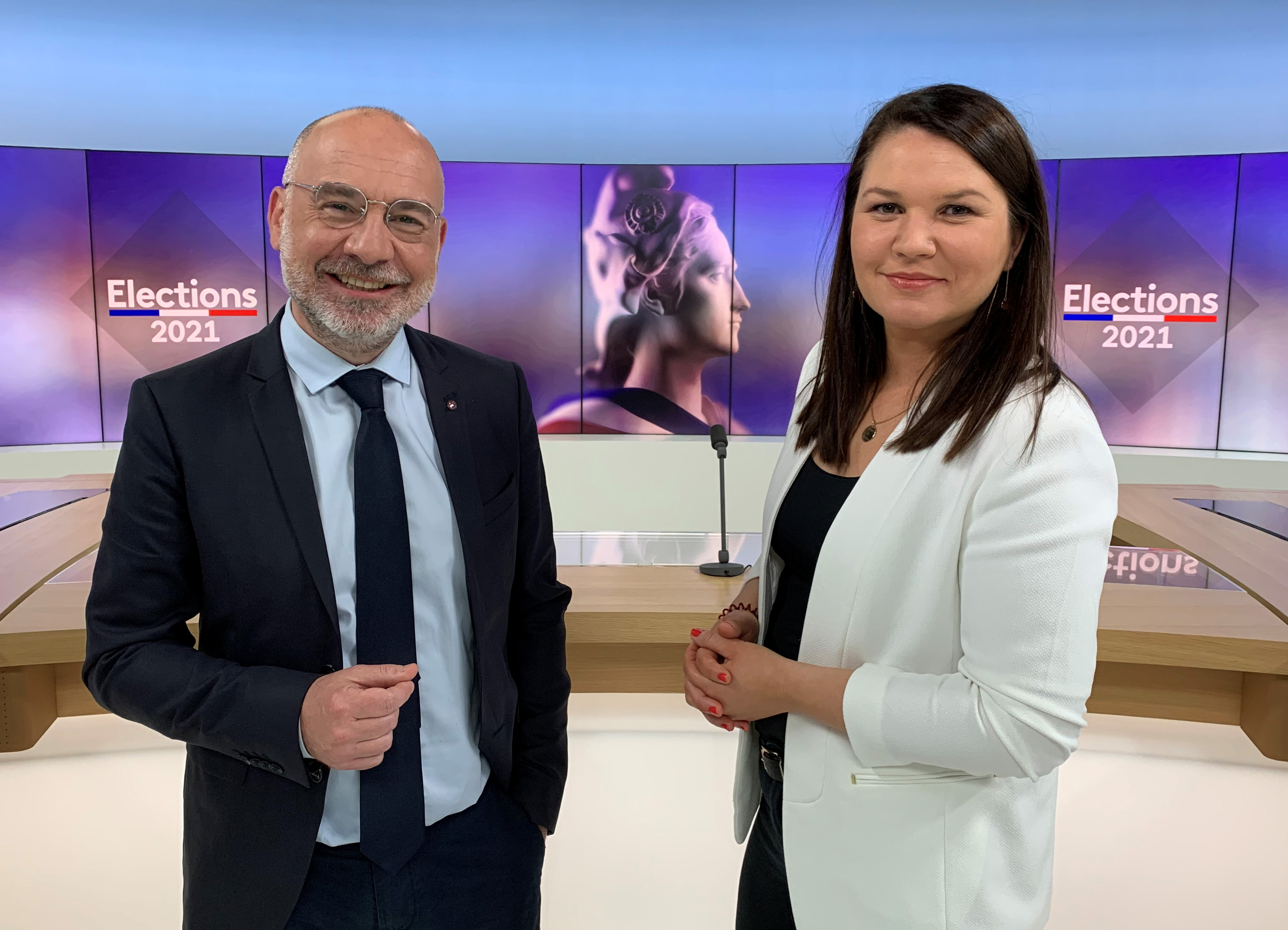 Arnaud Salvini et Alexandra Bucur - crédit FTV