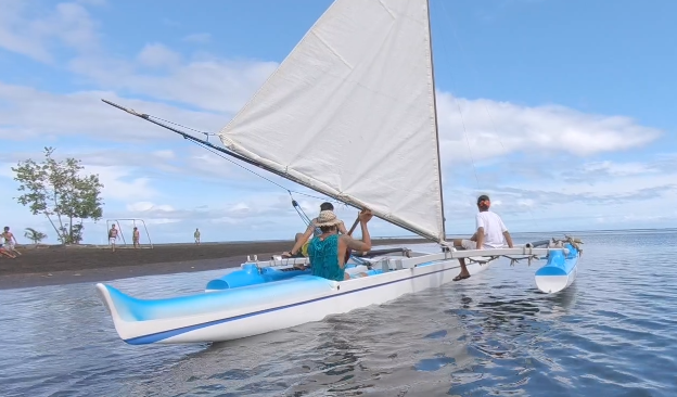 Pirogue à voile