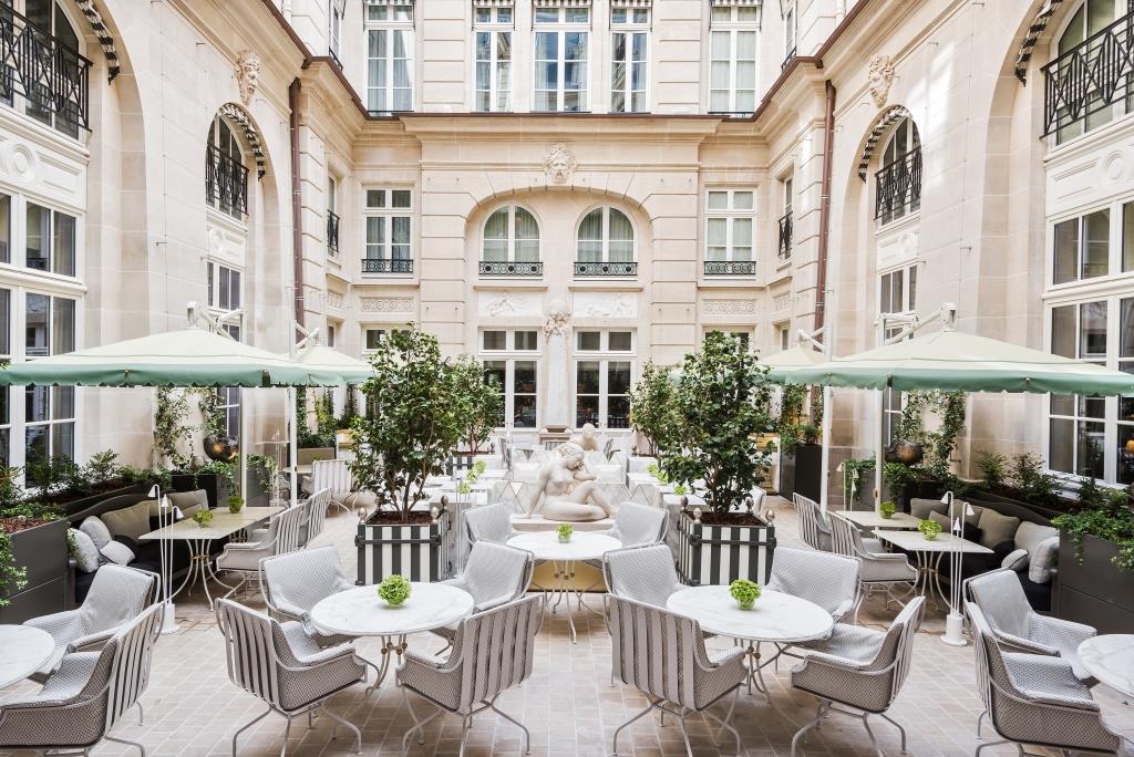 Cour d'honneur copyright : Hôtel de Crillon, A Rosewood Hotel 