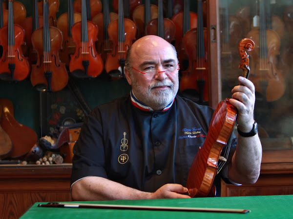 Patrice Taconné, luthier bordelais