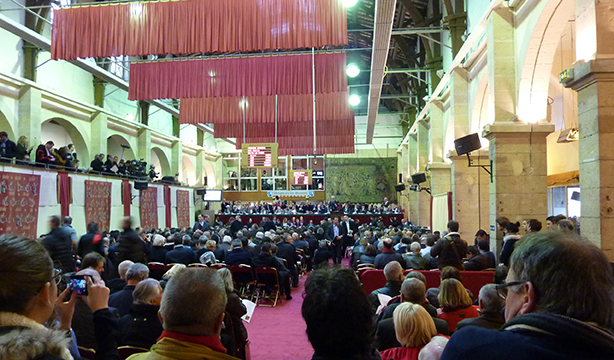 Salle d'enchères Vente des vins Hospices de Beaune