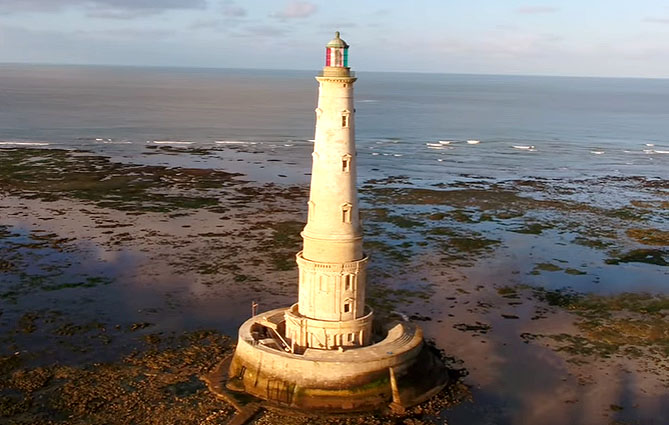 Phare de Courdouan