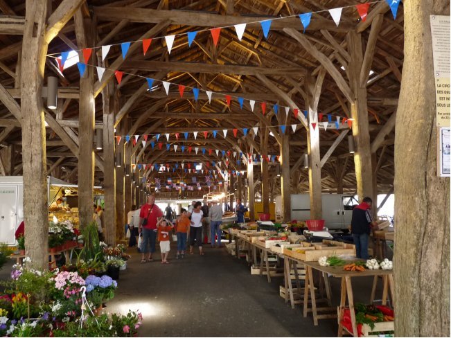 Les halles Moutiers les Maufaits