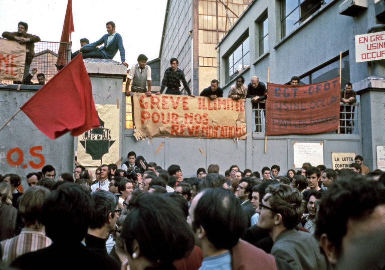 Usine en grève