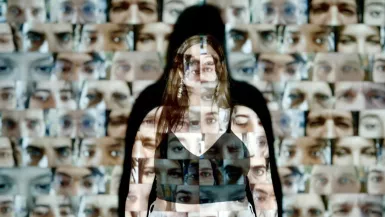 ENFANTS SOUS INFLUENCE, SUREXPOSÉS AU NOM DU LIKE © Babel Doc