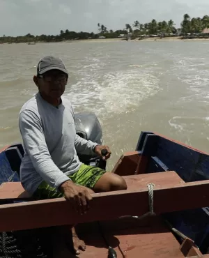 ©Antipode TROIS NUANCES DE BLEU : GUYANE, l'AVENTURE OCEANE