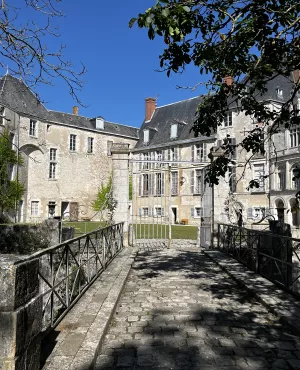 château EM 5