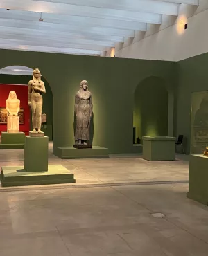 (c) FRANCE 3 HDF LE LOUVRE LENS