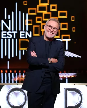 Laurent Ruquier reçoit : Stéphane De Groodt, Valérie Bonneton, Niels Schneider, Ana Girardot, Éric Dupond-Moretti, Simon Porte Jacquemus, ainsi que Philippe et Martine Delerm, ou encore Tibz.
