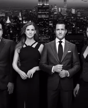 Suits, avocats sur mesure SAISON 4 Suits, avocats sur mesure  SAISON 4  sur Réunion la 1ère : Au début de la saison 4, Mike ne travaille plus pour Pearson Specter, un changement considérable pour les intrigues et les relations entre les personnages. Alors Mike a-t-il eu raison de quitter son travail d’avocat ?