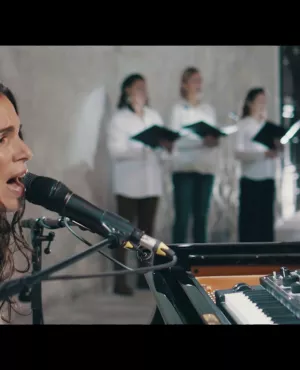 Yael Naim et ensemble ZENE