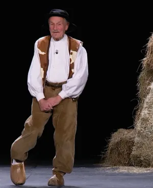 Claude Vanony fête ses 90 ans sur scène à Gerardmer © Supermouche Productions