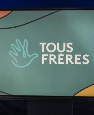 Tous frères Tous frères