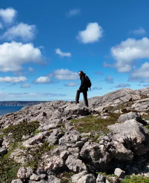 Les premiers Humains de Saint-Pierre et Miquelon / CARRIERE DE BOIS BRULES SPM©screenaddictprod