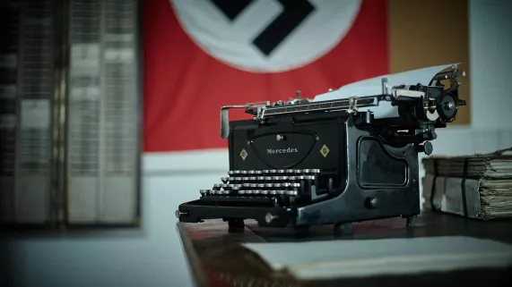 NOTRE ESPION CHEZ HITLER
