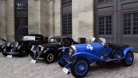 En bleu une Lorraine Dietrich B3-6 Le Mans Torpedo Sport de 1925 - © Eric Feferberg-AFP En bleu une Lorraine Dietrich