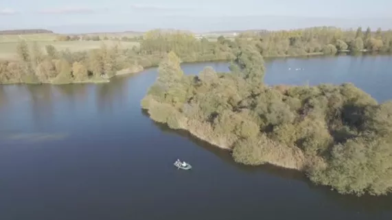 Étang © EAV Productions