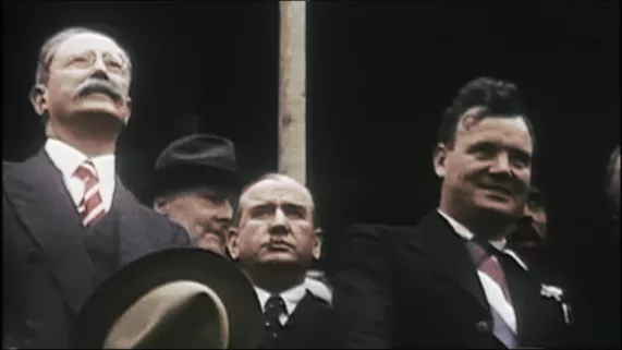 © Cinétévé LE FRONT POPULAIRE, A NOUS LA VIE !