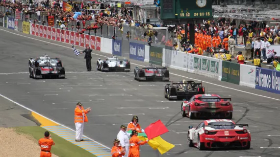 Départ 24 heures du Mans © ACO/Nikon Départ 24 heures du Mans ©  ACO/Nikon