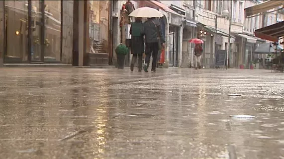 La Voix est libre - sale temps pour les affaires