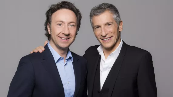 TOUT LE MONDE JOUE AVEC LA FRANCE
