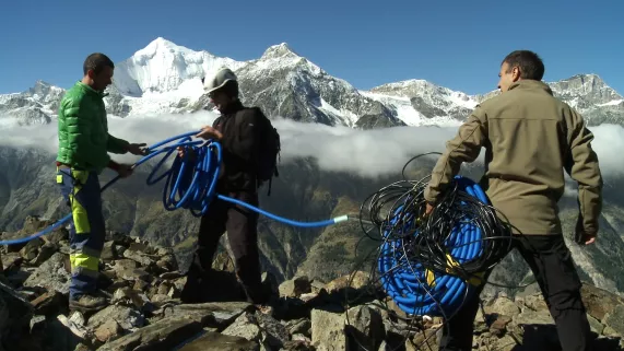 Les glaciers rocheux, des géants sous surveillance