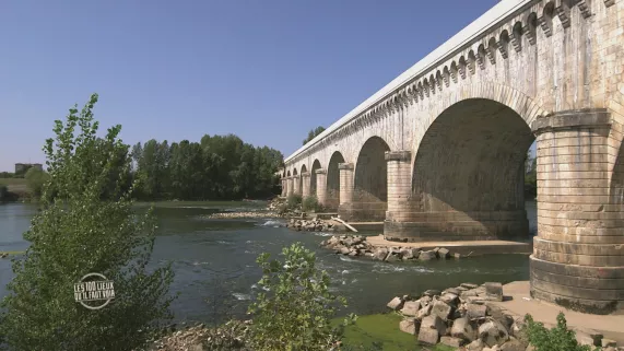 LES 100 LIEUX QU'IL FAUT VOIR