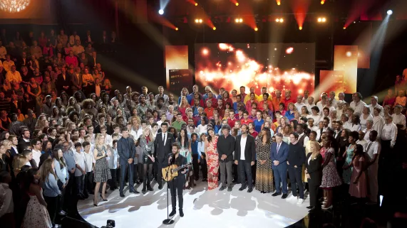 © Christophe Lartige /CL2P / FTV 2015 300 CHOEURS POUR + DE VIE