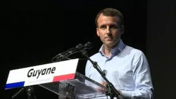VOYAGE OFFICIEL PRÉSIDENT E. MACRON EN GUYANE Emmanuel Macron en Guyane @la1erefrancetvinfo.fr