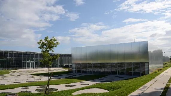 LOUVRE-LENS