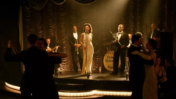 © 2017 Left Bank Pictures (Television) Limited. All Rights Reserved. Photographe : Des Willie HALCYON (THE)