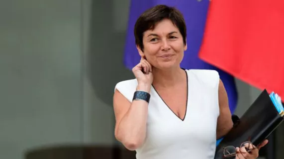 DISPOSITIF DE MAYOTTE LA 1ERE POUR L’ANNONCE DU PLAN DE DÉVELOPPEMENT POUR MAYOTTE PAR LA MINISTRE DES OUTRE-MER  DISPOSITIF DE MAYOTTE LA 1ERE POUR L’ANNONCE DU PLAN DE DÉVELOPPEMENT POUR MAYOTTE PAR LA MINISTRE DES OUTRE-MER