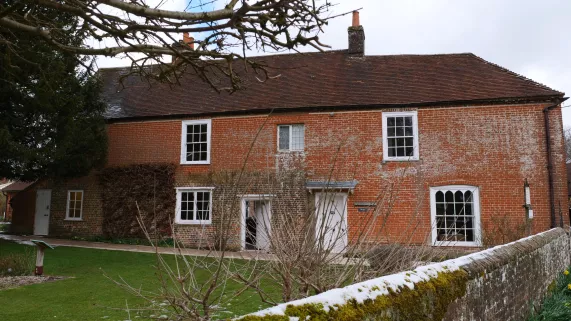 UNE MAISON UN ARTISTE