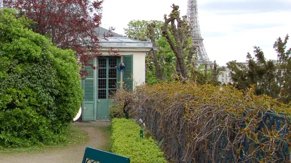 UNE MAISON UN ARTISTE