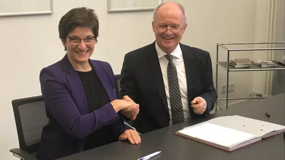 Signature accord coopération France 3 Grand Est - Saarländischer Rundfunk - crédit FTV