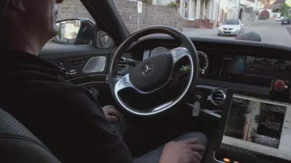 Voiture : êtes-vous prêt à lâcher le volant ?