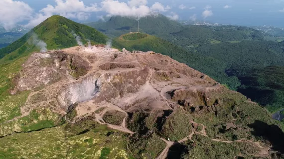 Allez Savoir... : En Guadeloupe, comment souffle la vieille dame © Les Films en Vrac Allez Savoir... : En Guadeloupe, comment souffle la vieille dame