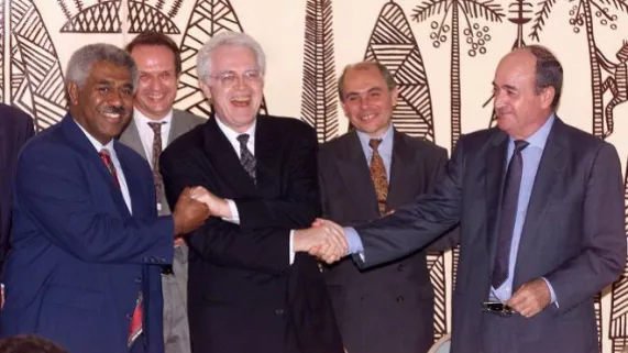 © PASCAL GUYOT / AFP  Accord de Nouméa