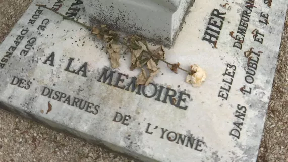 Stelle des disparus de l'Yonne Stelle des disparues de l'Yonne