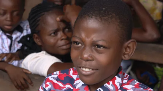 © Beau Comme une Image DES FAUCILLES DANS LES VEINES