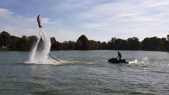Pourquoi chercher plus loin - Jet Ski Flyboard Pourquoi chercher plus loin - Jet Ski Flyboard