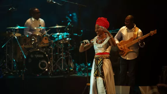 FATOUMATA DIAWARA AU TRIANON