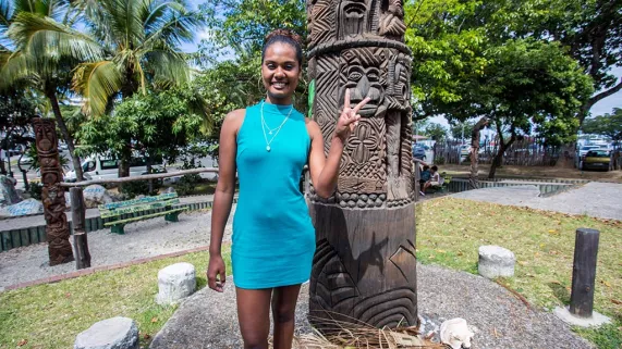 ©E.Darman Marielle Karabeu