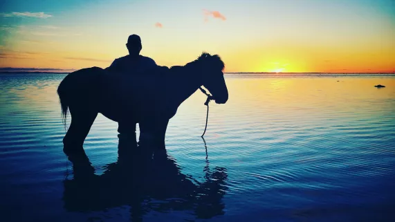 © Raynald Mérienne / Eclecticprod RURUTU, les nouveaux guerriers