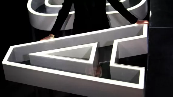 SCHOUSBOE Charlotte - FTV CASH INVESTIGATION