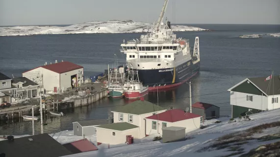 DES BATEAUX ET DES HOMMES