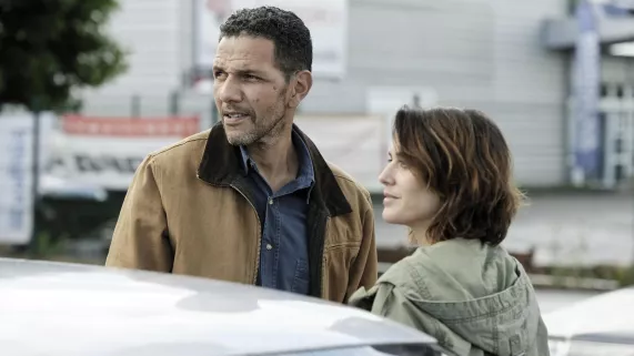 Benoît LINDER / EUROPACORP TELEVISIONS / FTV AUX ANIMAUX LA GUERRE