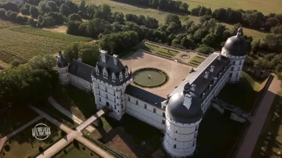 LES CENT LIEUX QU'IL FAUT VOIR