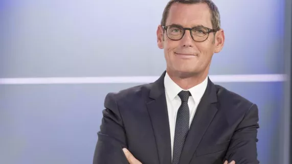 Francis Letellier présente "Dimanche en politique" Francis Letellier présente "Dimanche en politique" (c) Francetv